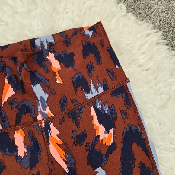 aerie leggings size small. Good preowned condition. - Picture 3 of 9